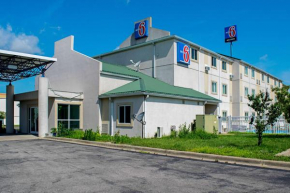 Motel 6-Seymour, IN - North